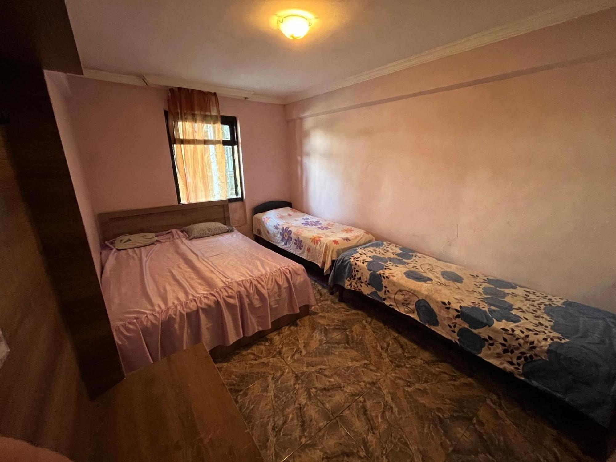 Ok House! Hotell Kobuleti Eksteriør bilde